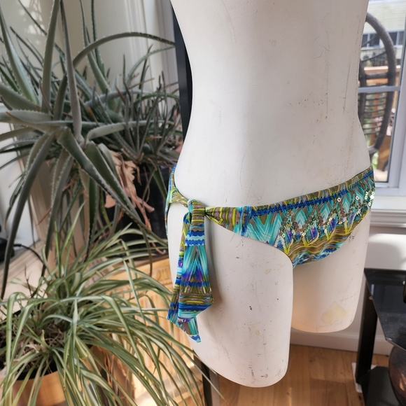 Kenneth Cole Reaction Multi Color Bikini Bottom with Sequins Size M - Picture 6 of 7